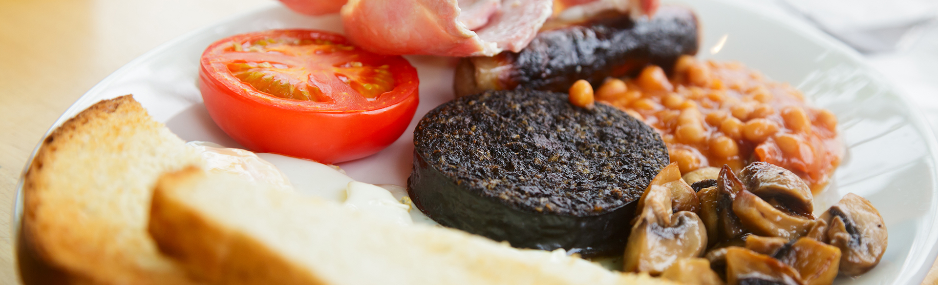 36 Traditional Scottish Food & Drinks You Must Try